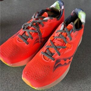 Men’s Saucony Endorphin Pro 2 Running Shoes